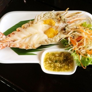 กุ้งเผา Grilled river prawn - 位于อ.ปากเกร็ด的Song Fang Klong (อ.ปากเกร็ด) | 曼谷
