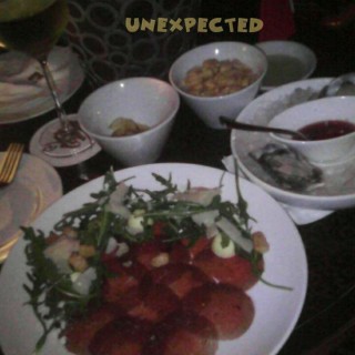 beef tartar, rocket, mozzarella, oyster, white wine - ใน銅鑼灣 จากร้านToTT's and Roof Terrace (銅鑼灣)|ฮ่องกง