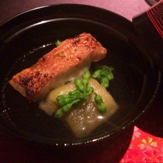 Charcoal grilled Kinki w/Ichibandashi soup,night jasmine,winter melon - dari Tenku Ryu Gin (尖沙咀) di 尖沙咀 |Hong Kong