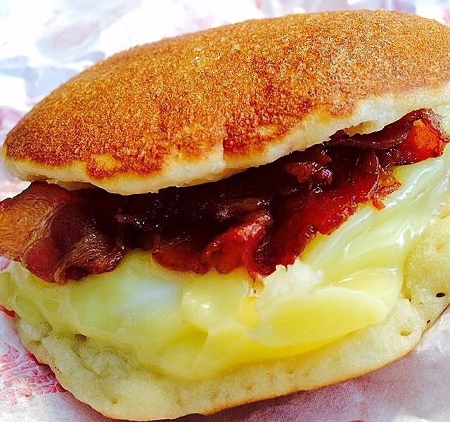 jollibee pancake sandwich