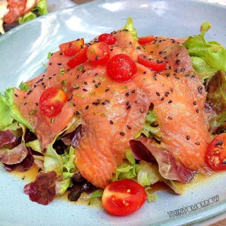 Smoke Salmon Salad - Khlong Toei Nuea's Gram (แกรม) (Khlong Toei Nuea)|Bangkok