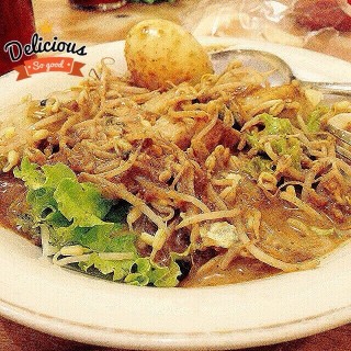 Gado-gado lontong - Makassar's Rumah Makan Ratna Juwita (Makassar)|Other Cities