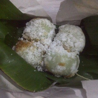 Klepon - Tanjung Duren's Putu Bambu Medan (Tanjung Duren)|Jakarta