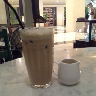 Iced Cappuccino - ในSenayan จากร้านAW Kitchen by Akira Watanabe (Senayan)|Jakarta