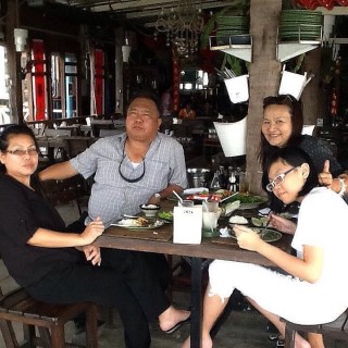 หลนปูทะเล ข้าวผัดปู ปลาช่อนทรงเครื่อง ยำก้านคะน้า ต้มยำทะเล - dari พะนะคอน 5 (อ.เมืองนนทบุรี) di อ.เมืองนนทบุรี |Bangkok