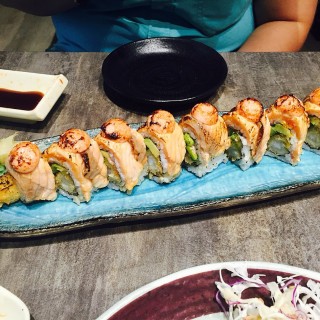Ebi salmon Aburi roll - Orchard / The Sushi Bar (Orchard)|Singapore