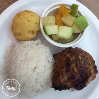 1:4 Rosted Chicken with Rice, Fresh Fruit Salad, Muffin and Iced Tea - Ortigas's Kenny Rogers Roasters (Ortigas)|Metro Manila