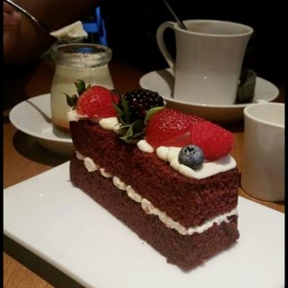 Red Velvet Berry Cake - Bandar Utama / Lavender Confectionery and Bakery (Bandar Utama)|Klang Valley