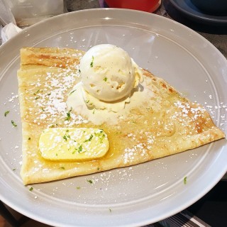 Yuzu butter crepe with ice cream - 位於Tanjong Pagar的The Daily Roundup (Tanjong Pagar) | 新加坡