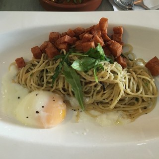 Luncheon Meat Spaghetti Aglio Aglio with 63 degrees egg - Raffles Place / The Rustic Bistro (Raffles Place)|Singapore