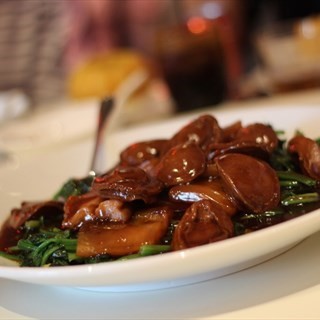 Braised 6-head abalone with fish maw and seasonal vegetables - Raffles Place's TungLok Teahouse (Raffles Place)|Singapore